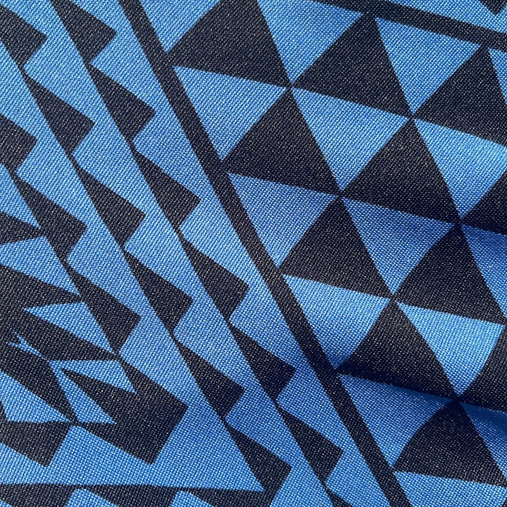 ❄️ Geometric Patterned Mini Dress - Picture 2 of 5